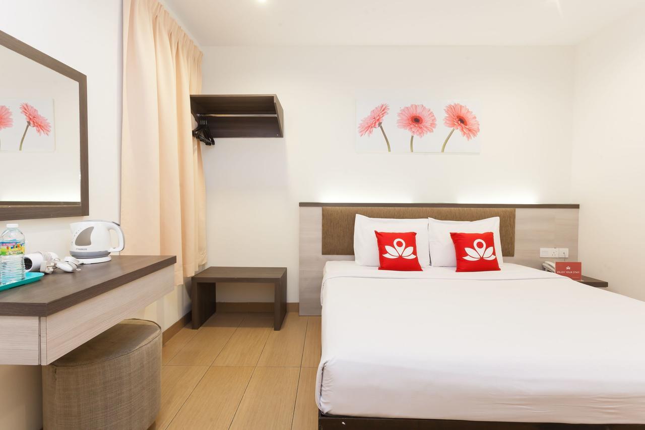 Zen Rooms Pertam Jaya Malacca Exterior foto
